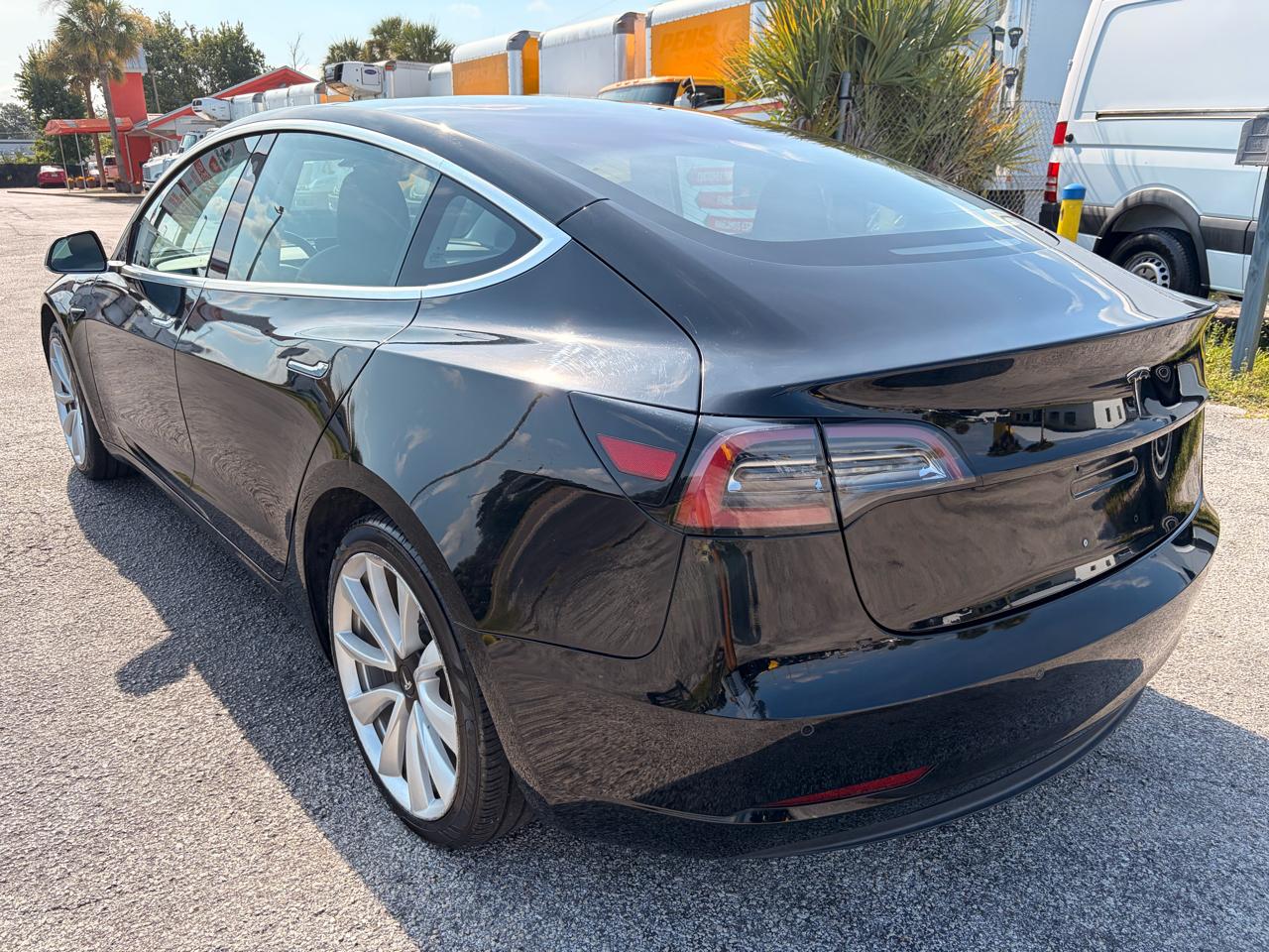 Tesla Model 3 Long Range 4D Sedan RWD 2018