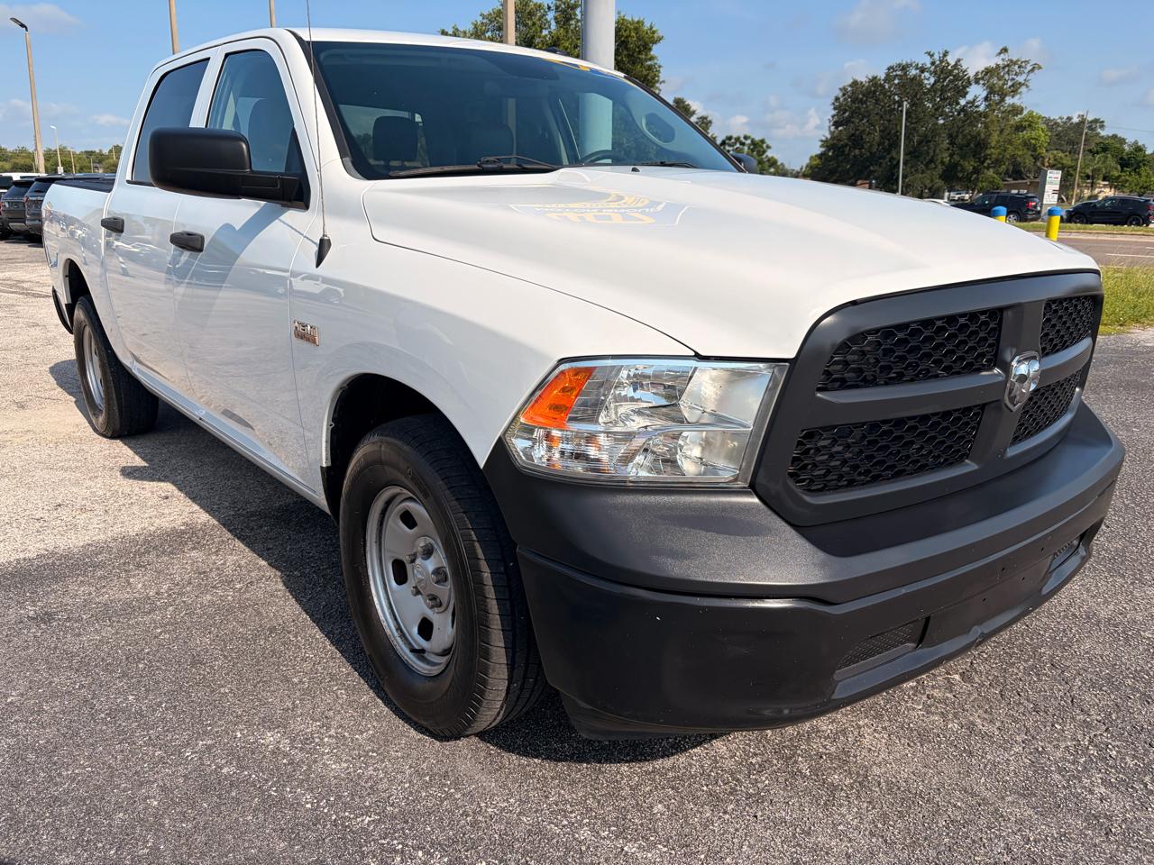 RAM 1500 Classic Tradesman Crew Cab SWB 2WD 2021