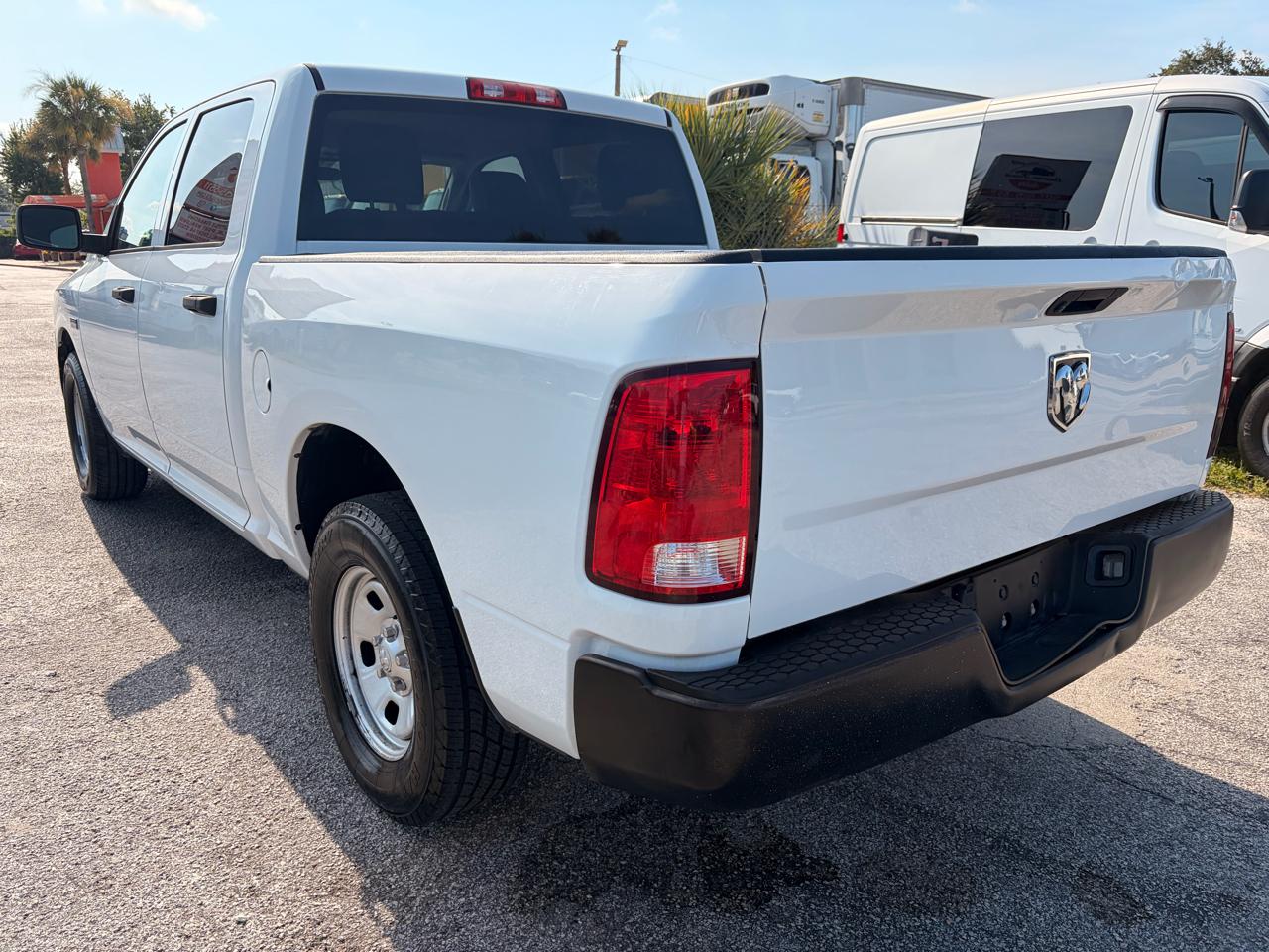 RAM 1500 Classic Tradesman Crew Cab SWB 2WD 2021