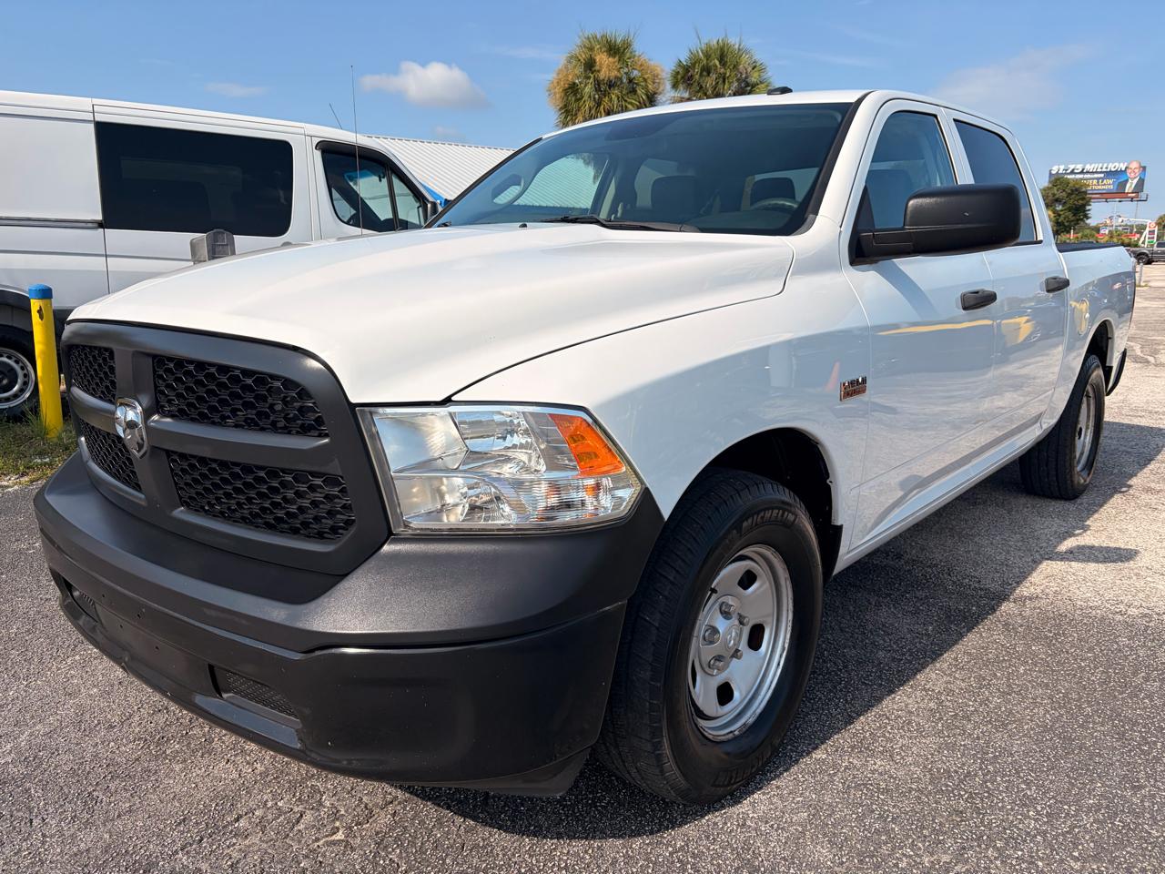 RAM 1500 Classic Tradesman Crew Cab SWB 2WD 2021