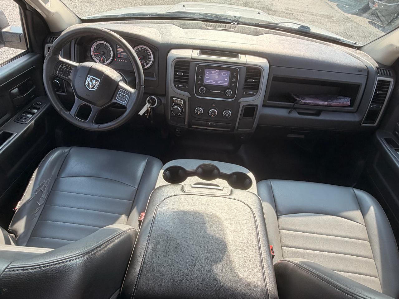 RAM 1500 Classic Tradesman Crew Cab SWB 2WD 2021