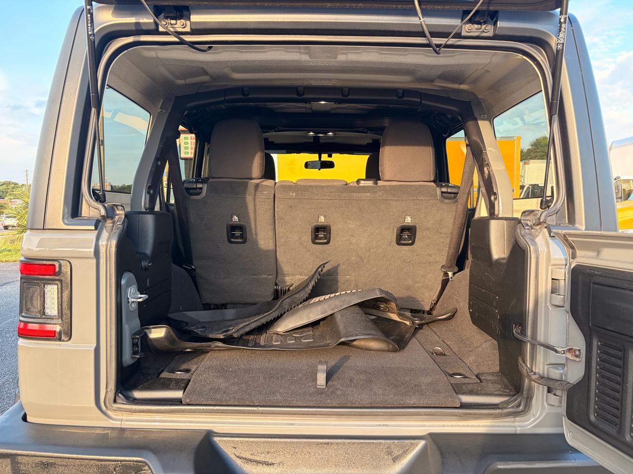 Jeep Wrangler Unlimited Sport 2020