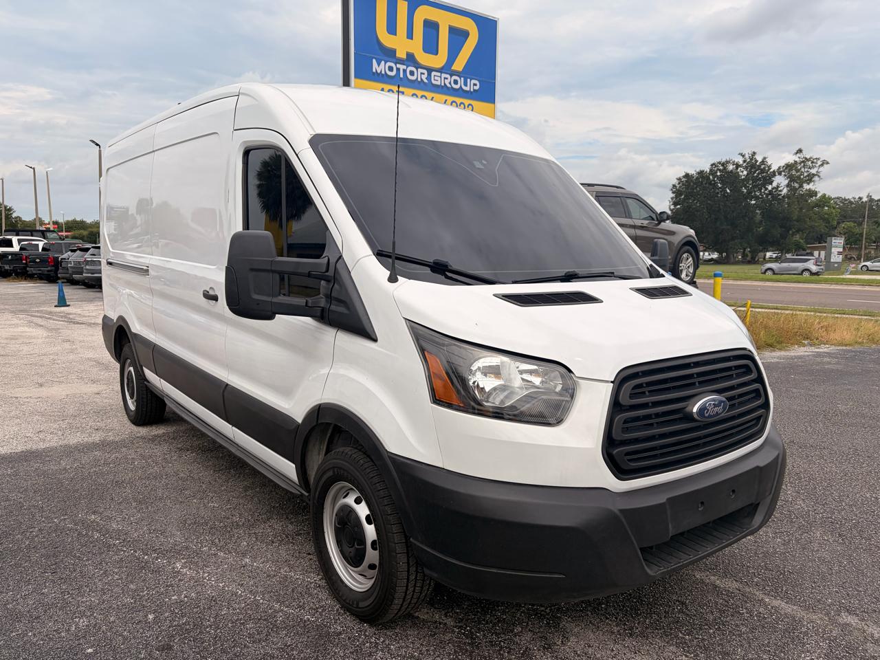 Ford Transit 350 Van Med. Roof w/Sliding Pass. 148-in. WB 2019