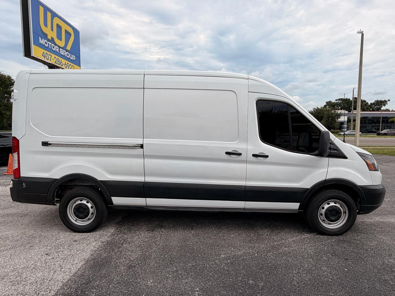 Ford Transit 350 Van Med. Roof w/Sliding Pass. 148-in. WB 2019
