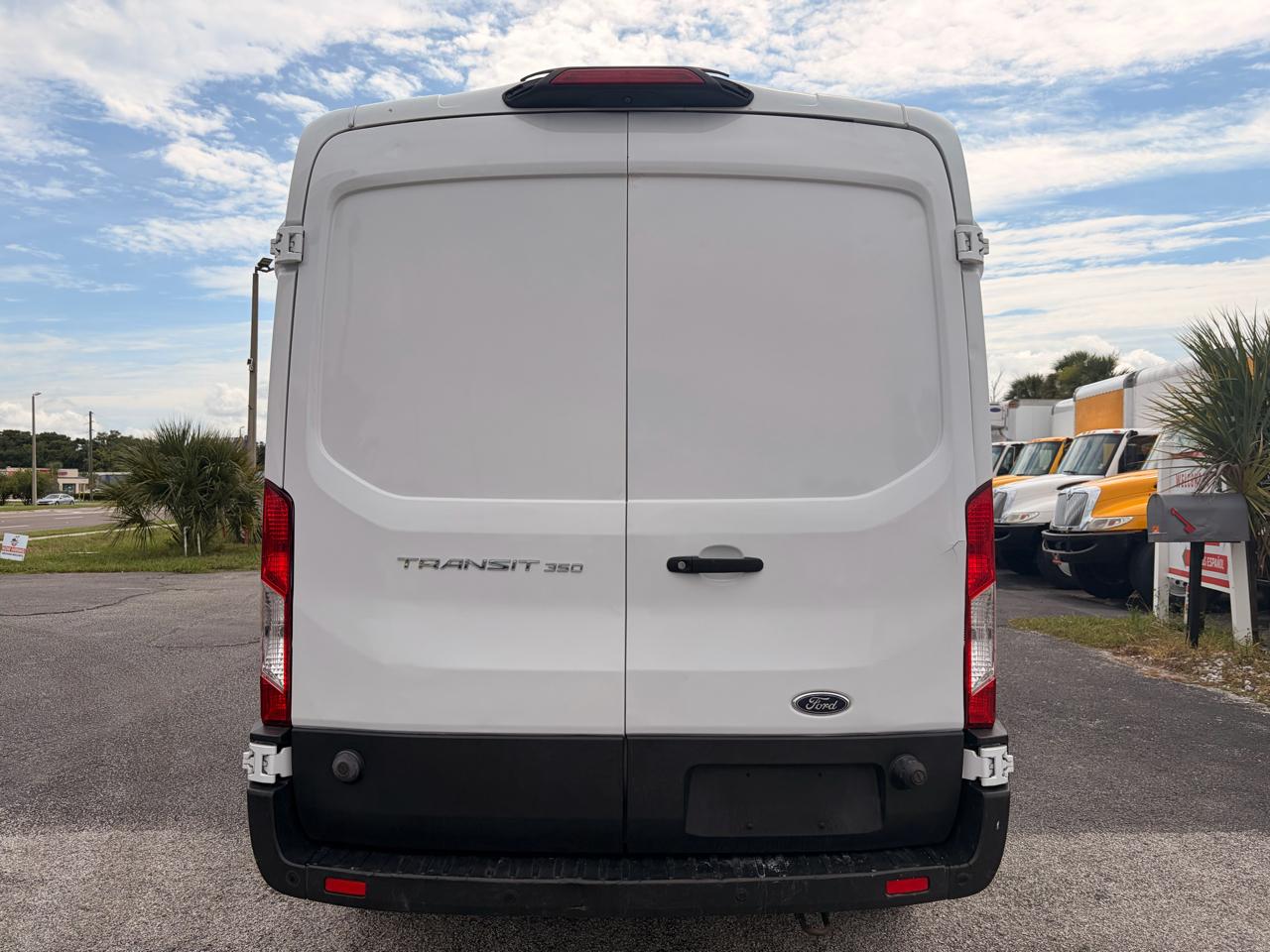 Ford Transit 350 Van Med. Roof w/Sliding Pass. 148-in. WB 2019