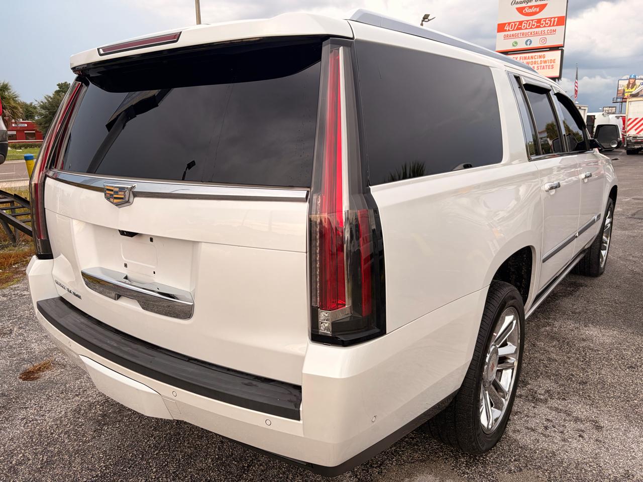 Cadillac Escalade ESV Platinum 4WD 2017