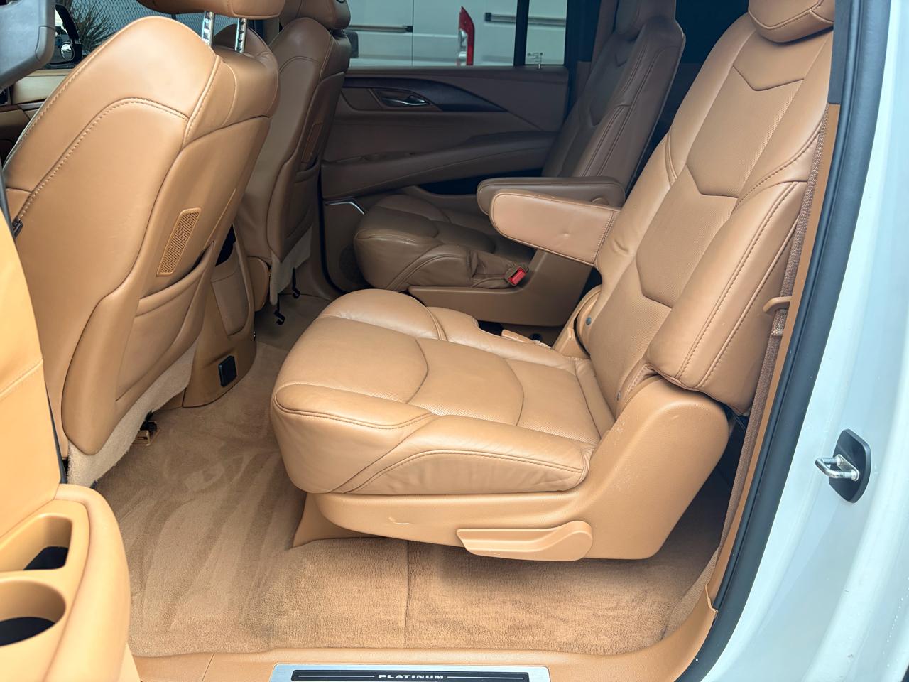Cadillac Escalade ESV Platinum 4WD 2017