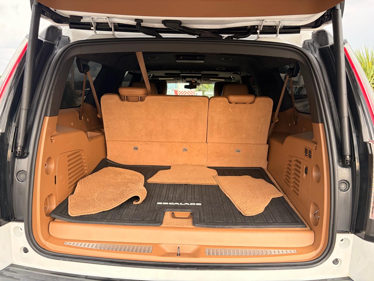 Cadillac Escalade ESV Platinum 4WD 2017