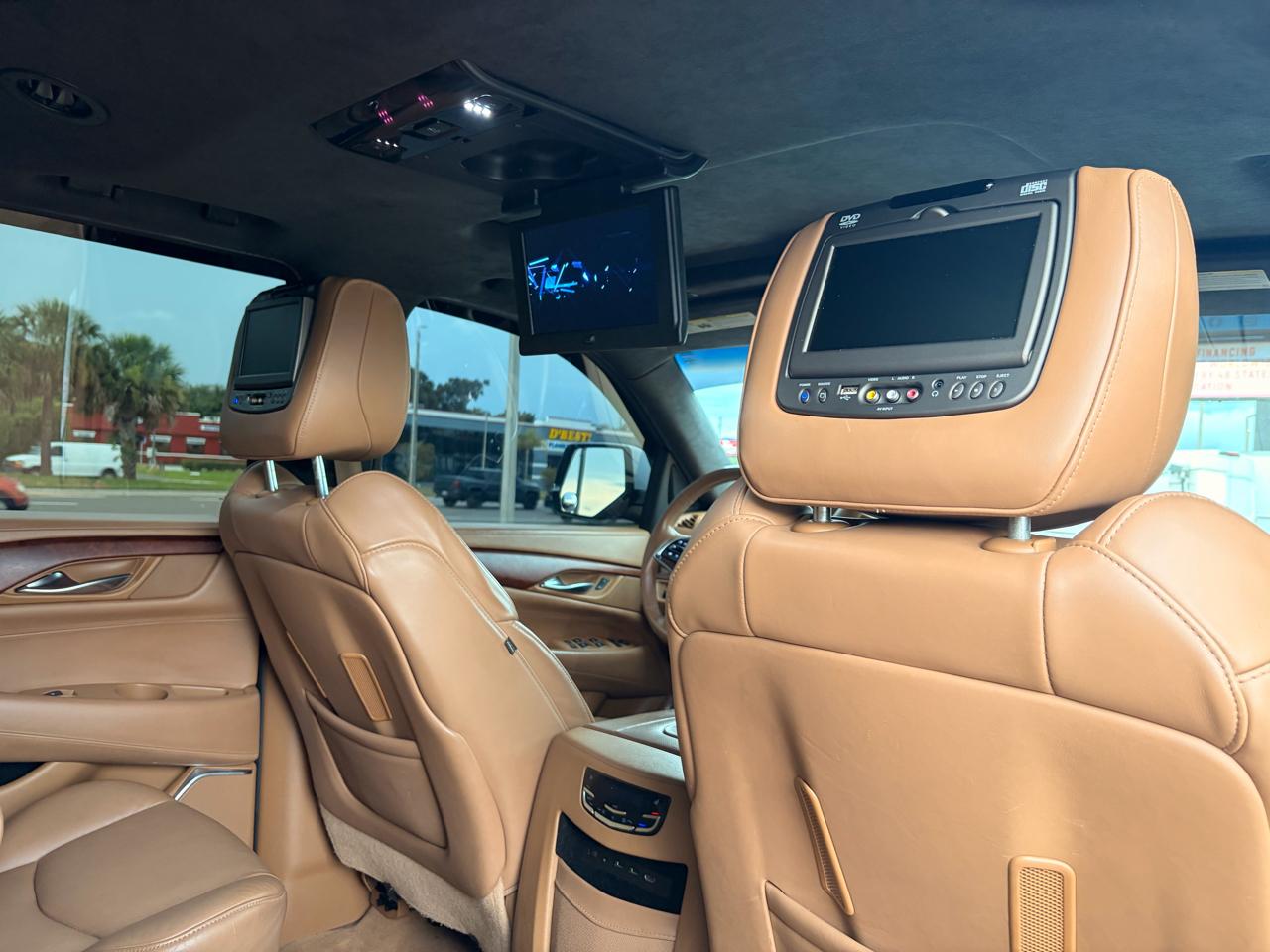 Cadillac Escalade ESV Platinum 4WD 2017