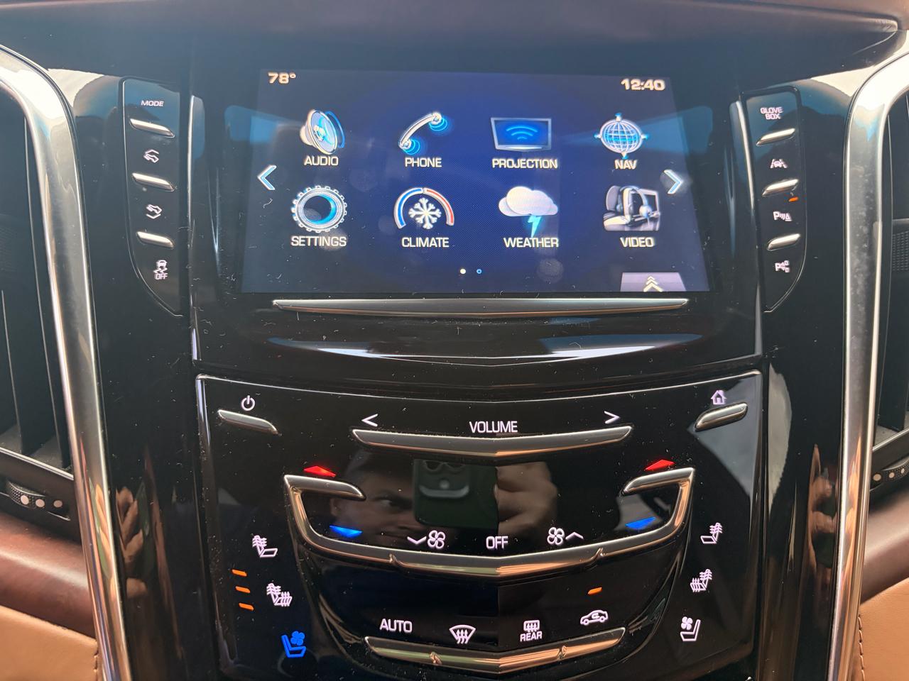 Cadillac Escalade ESV Platinum 4WD 2017