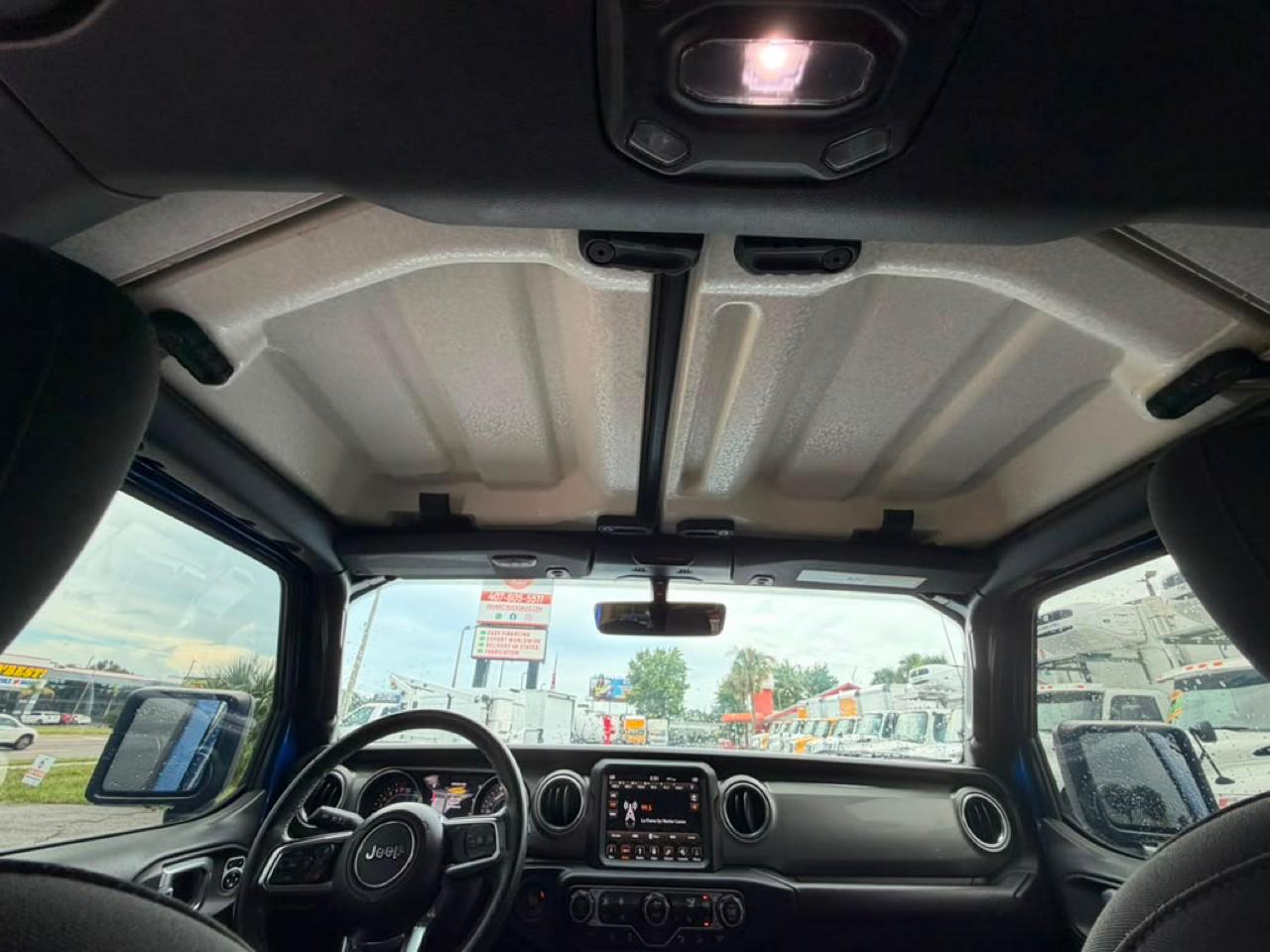 Jeep Wrangler Unlimited Sahara 2018