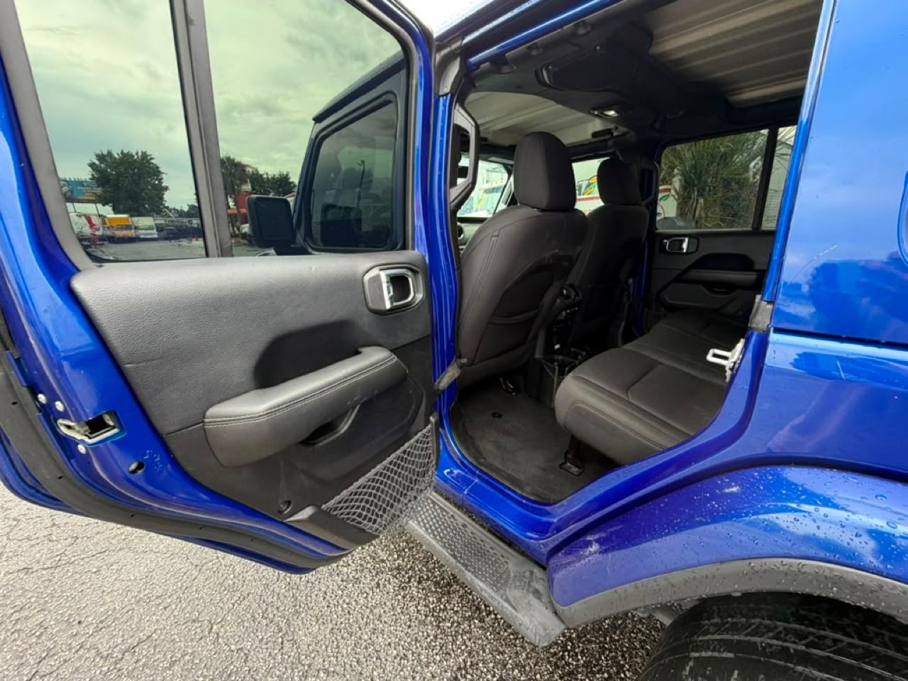 Jeep Wrangler Unlimited Sahara 2018