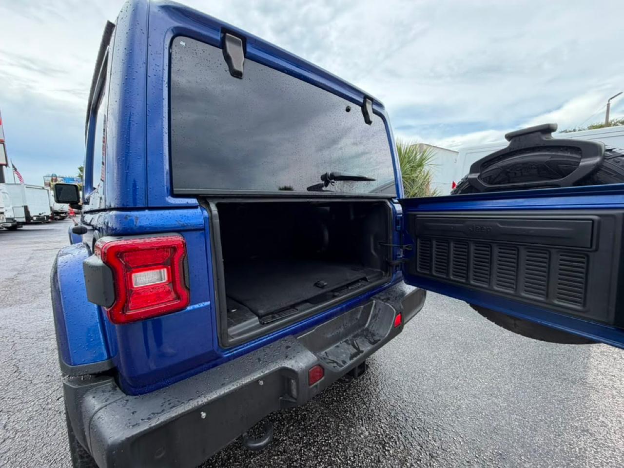Jeep Wrangler Unlimited Sahara 2018