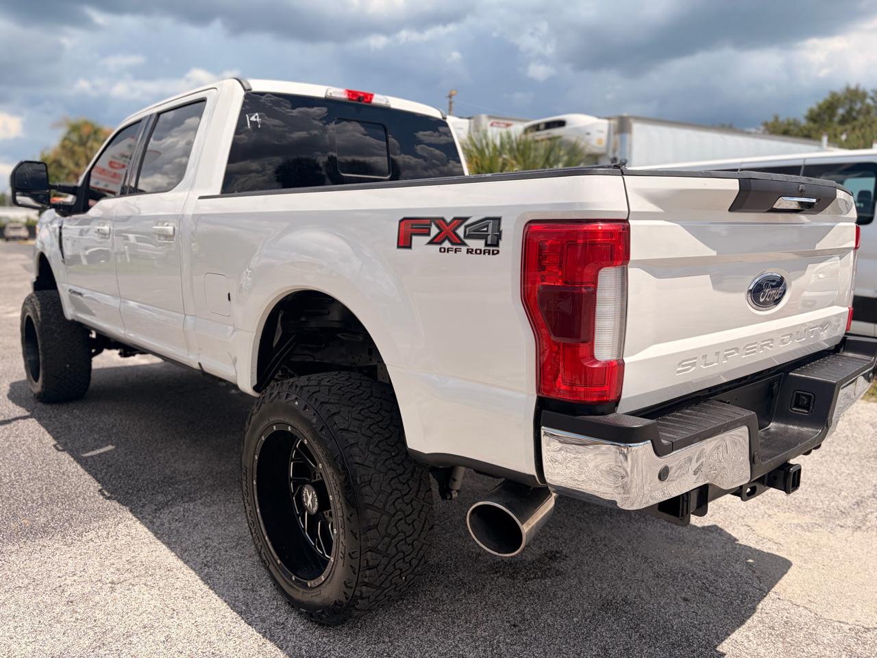 Ford F-250 SD Lariat Crew Cab SWB 4WD 2018