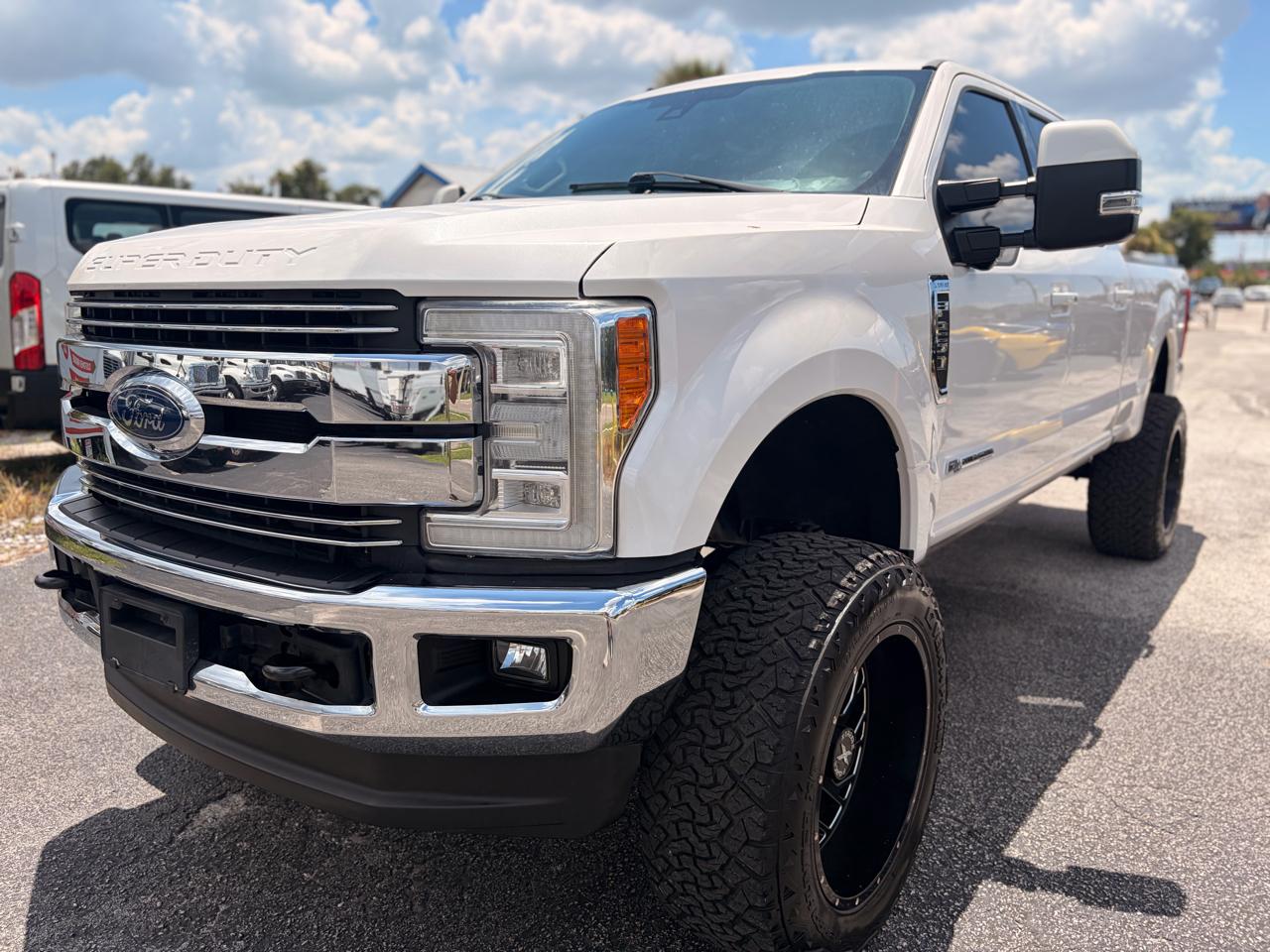 Ford F-250 SD Lariat Crew Cab SWB 4WD 2018
