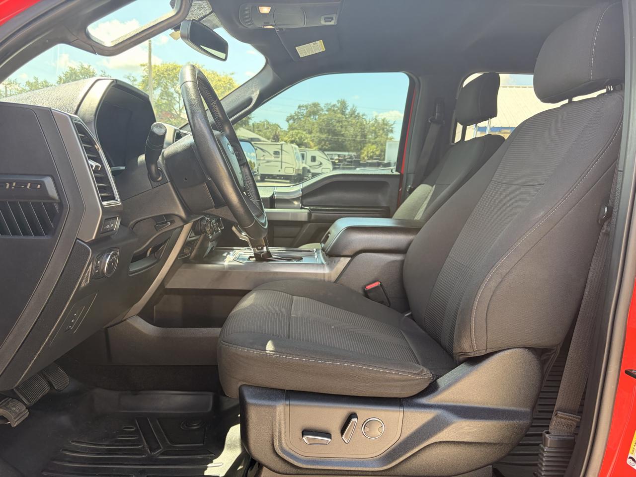 Ford F-150 4WD SuperCrew 145" FX4 2017
