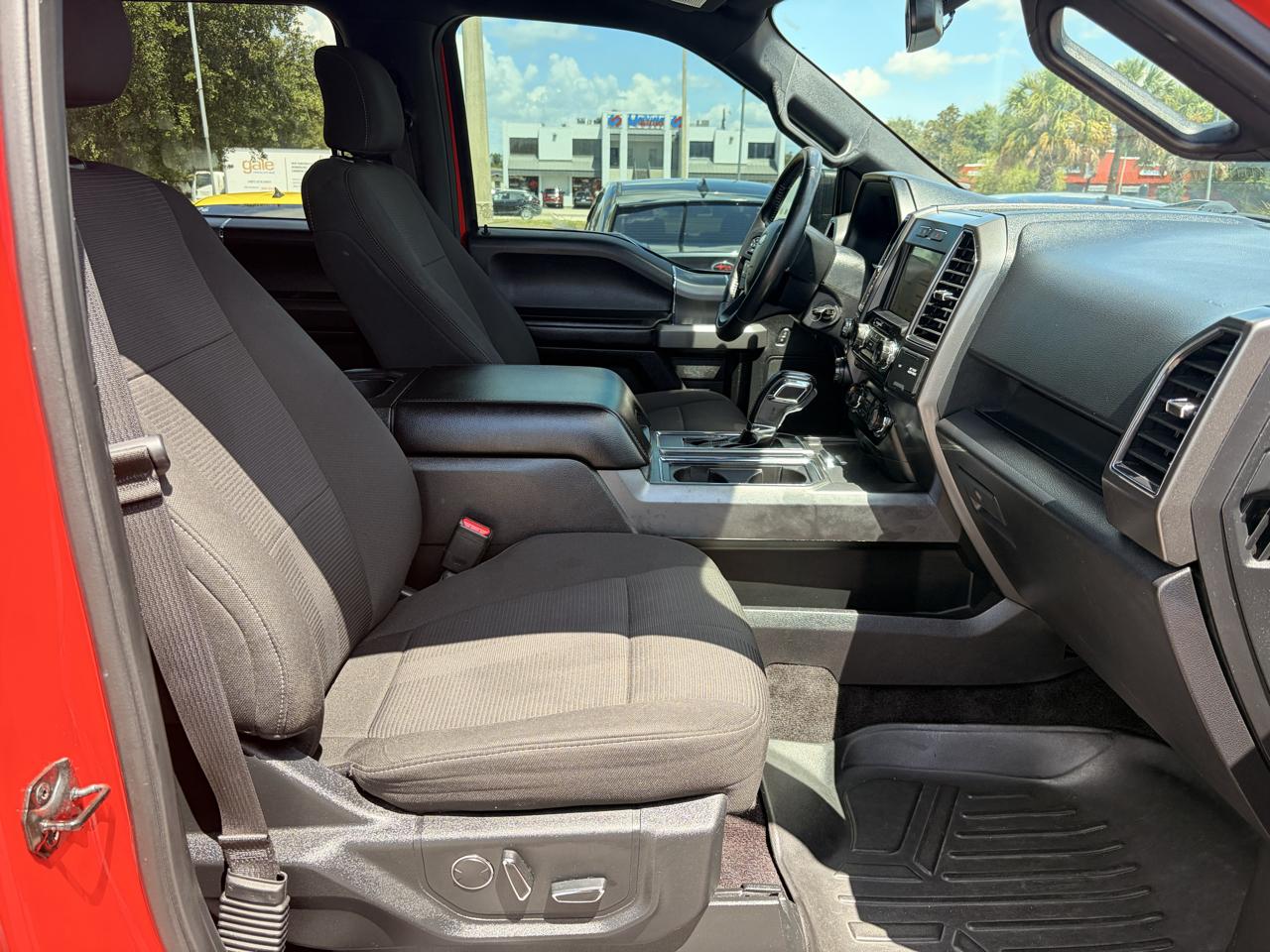 Ford F-150 4WD SuperCrew 145" FX4 2017