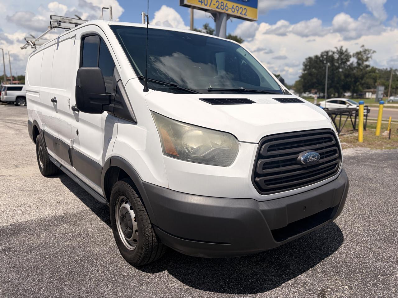 Ford Transit 250 Van Low Roof 60/40 Pass.130-in. WB 2015