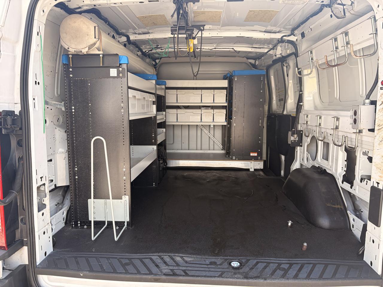 Ford Transit 250 Van Low Roof 60/40 Pass.130-in. WB 2015