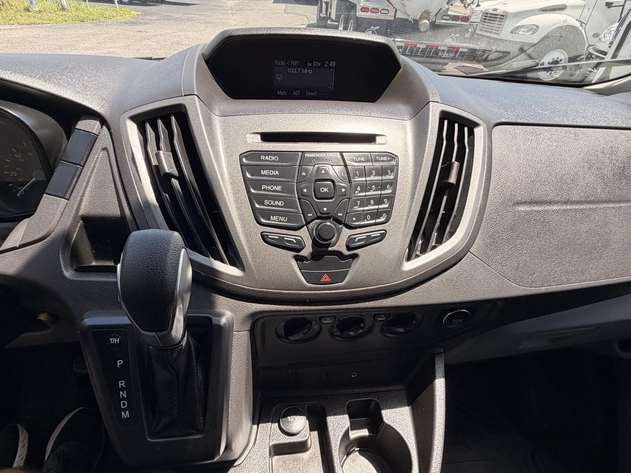 Ford Transit 250 Van Low Roof 60/40 Pass.130-in. WB 2015