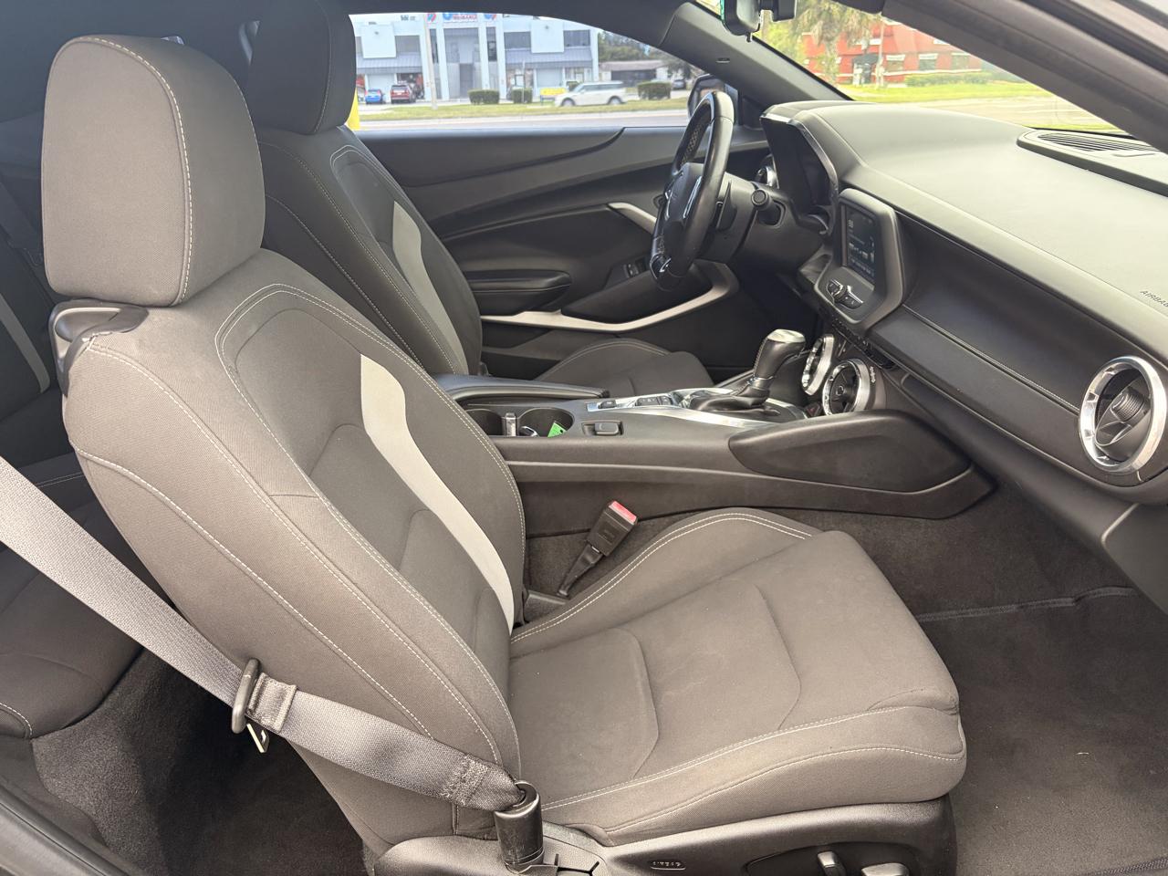 Chevrolet Camaro 1LT Coupe 8A 2018