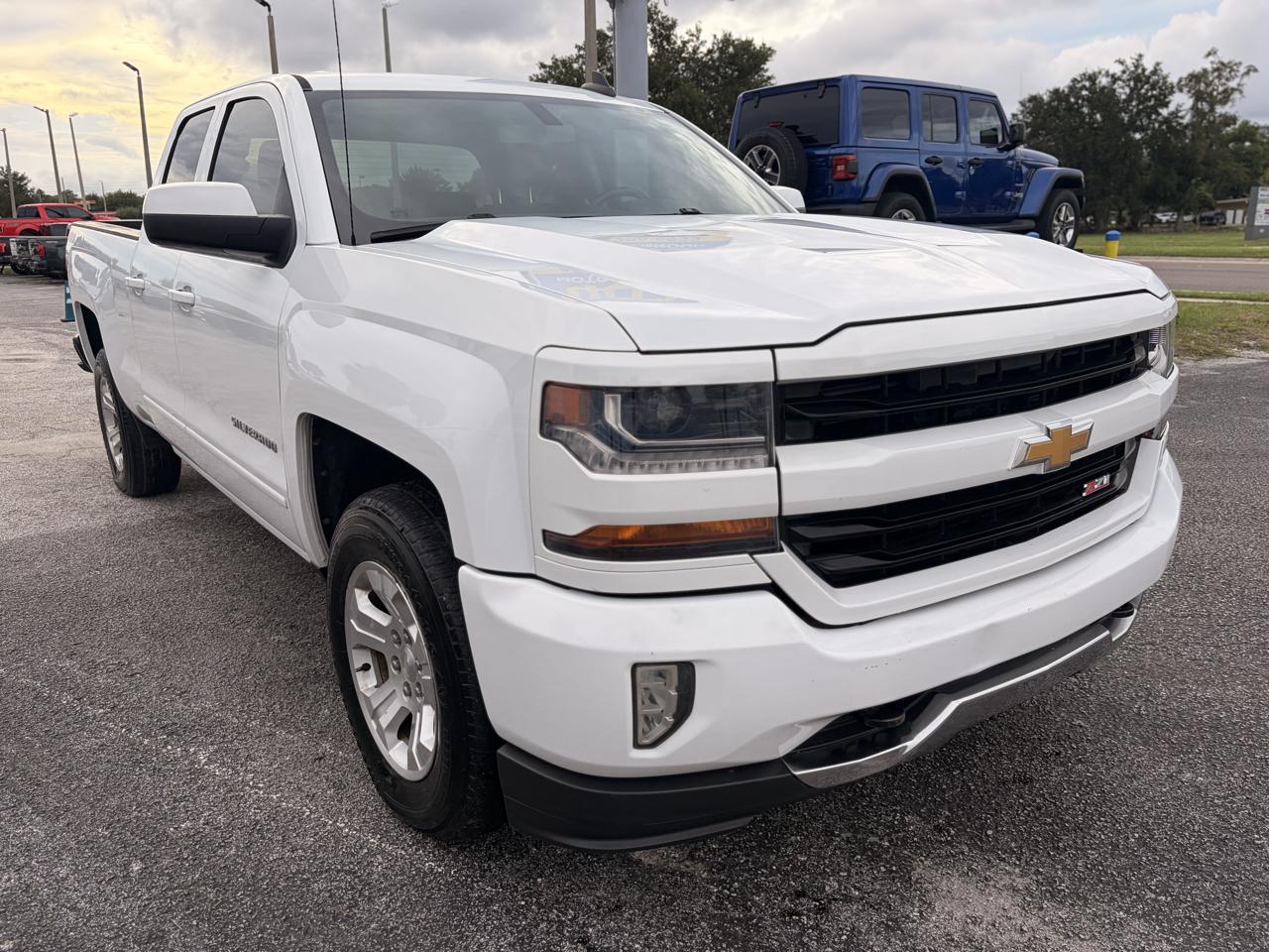 Chevrolet Silverado 1500 LT Z71 Dbl Cab 4WD 2017