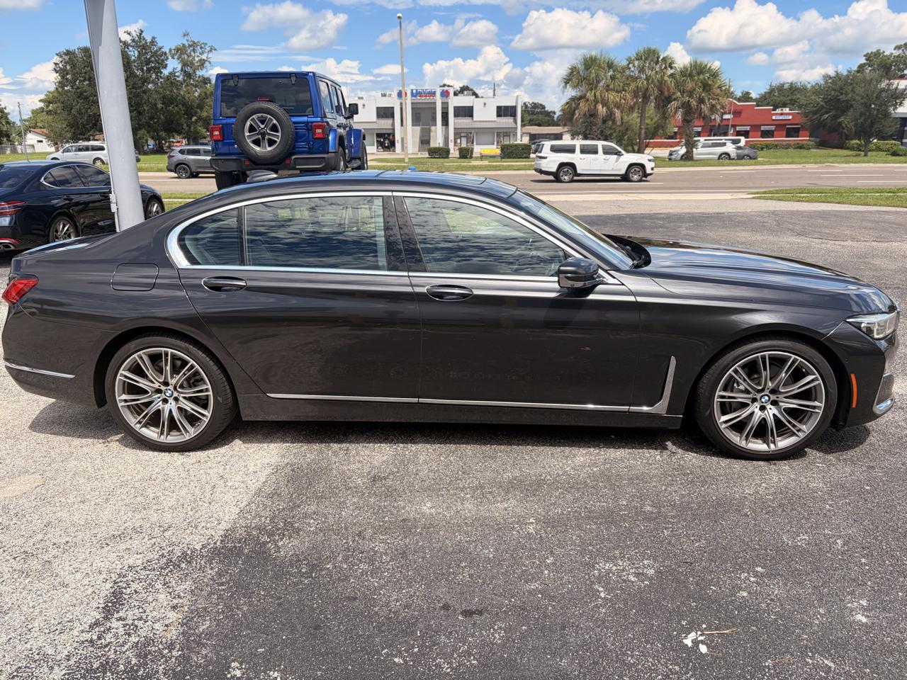 BMW 7-Series 740i 2020