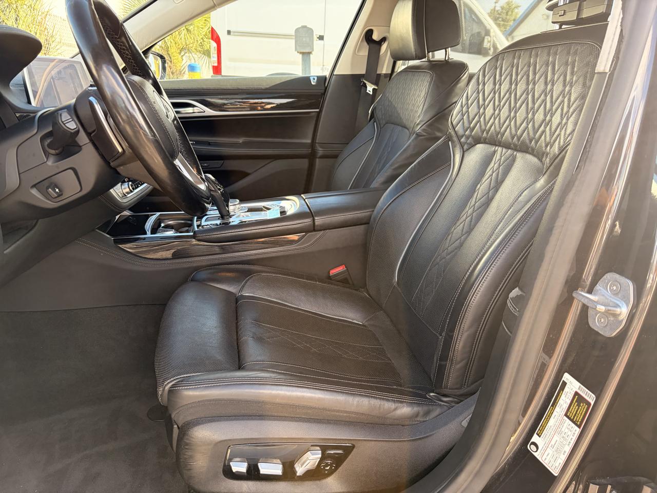 BMW 7-Series 740i 2020