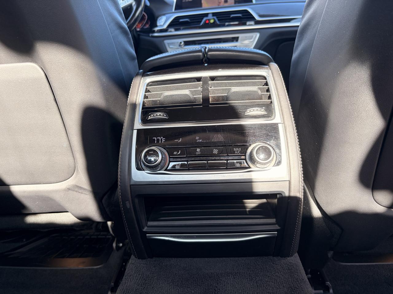 BMW 7-Series 740i 2020