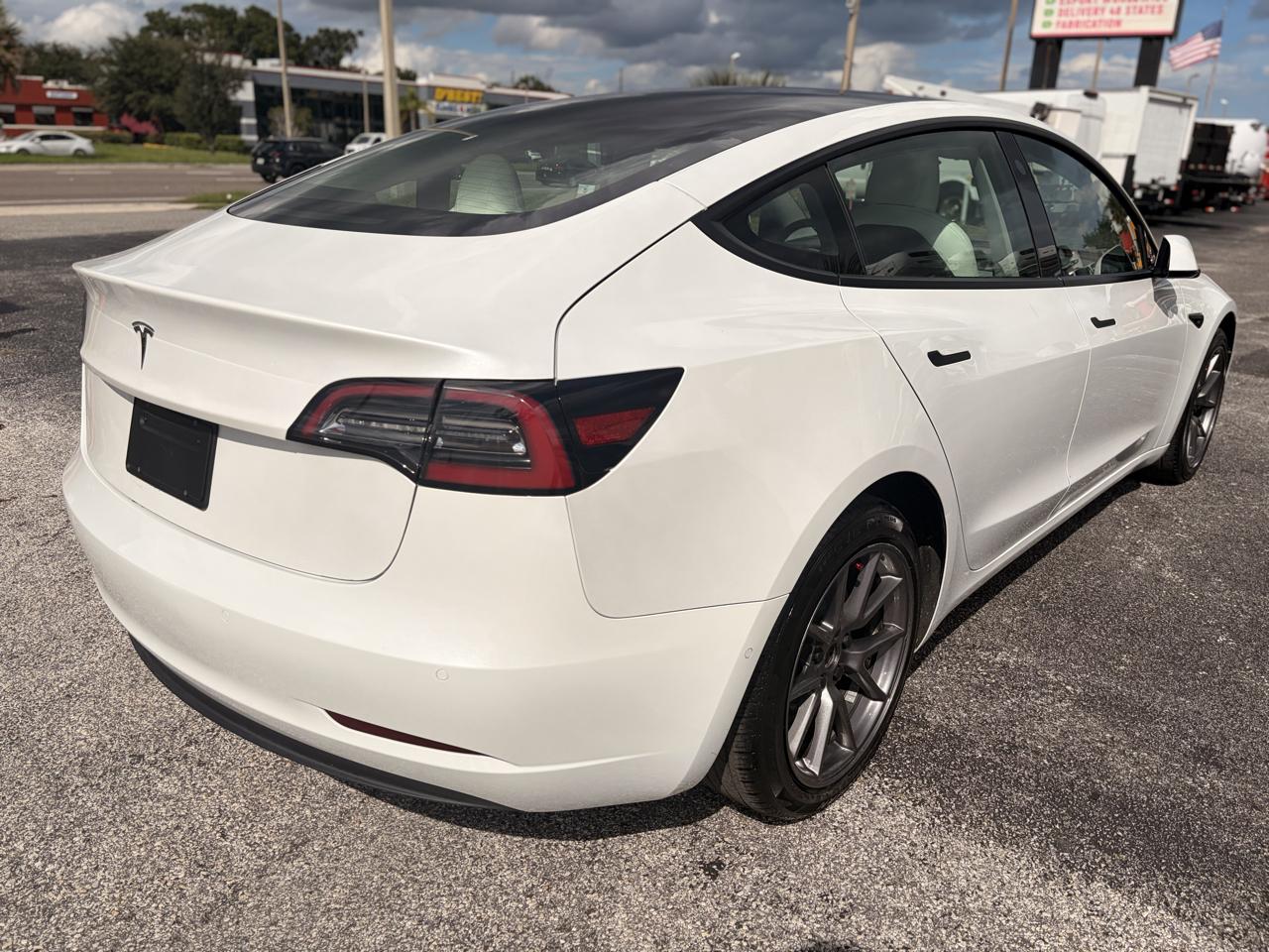 Tesla Model 3 Standard Range Plus 2021