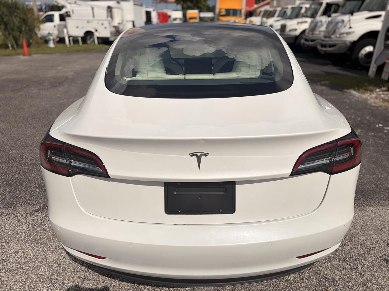 Tesla Model 3 Standard Range Plus 2021