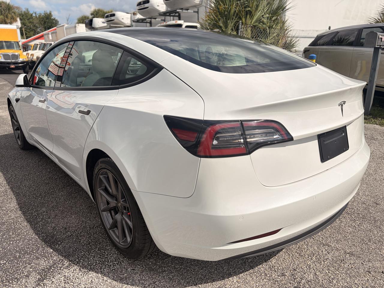 Tesla Model 3 Standard Range Plus 2021