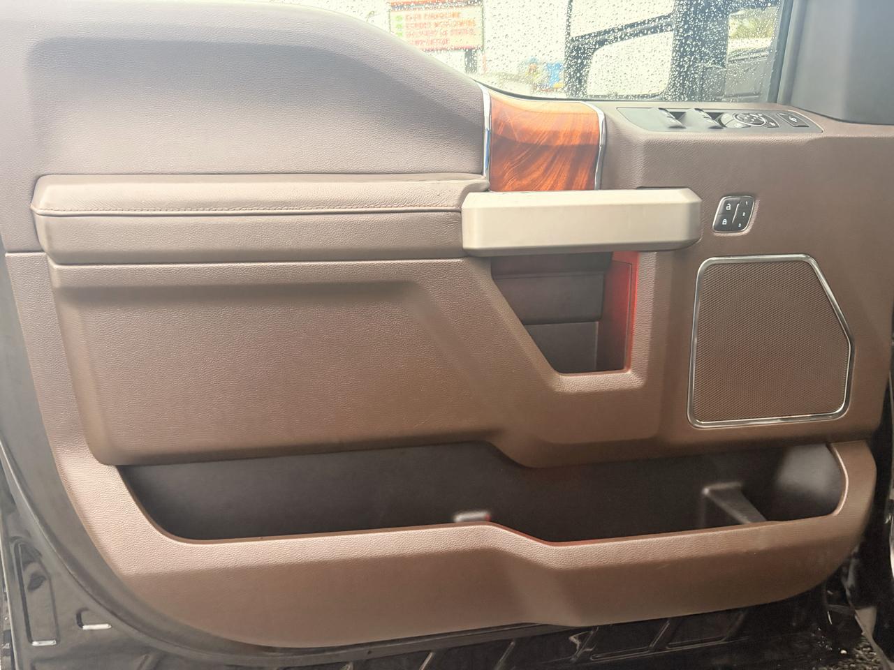Ford F-350 SD King Ranch Crew Cab 4WD 2017