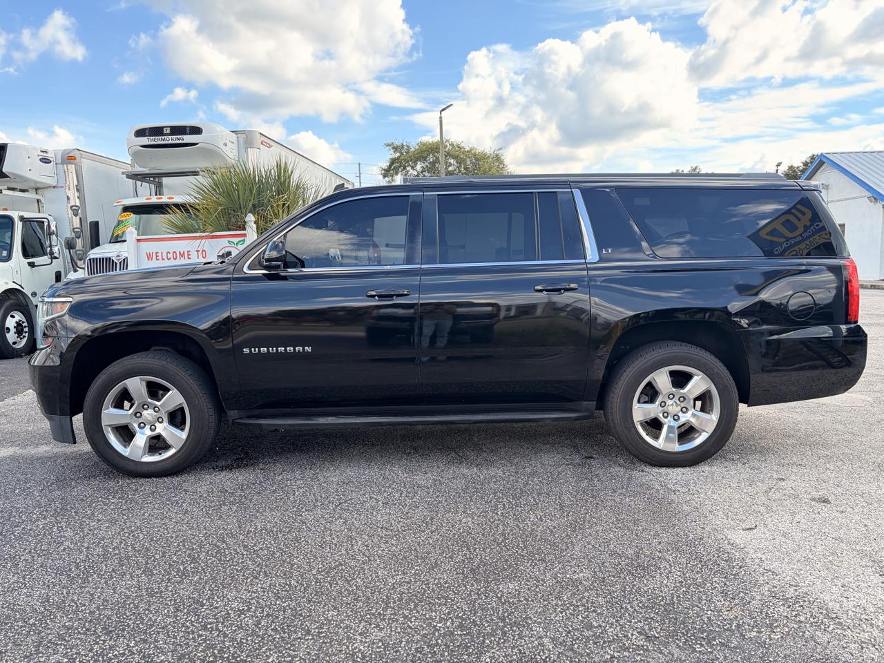 Chevrolet Suburban LT 1500 2WD 2015