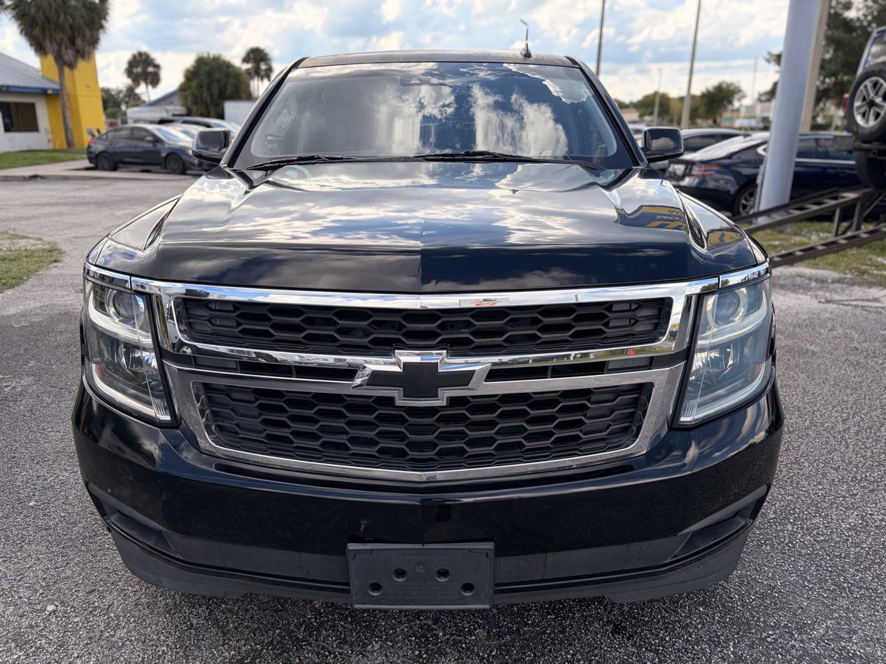 Chevrolet Suburban LT 1500 2WD 2015
