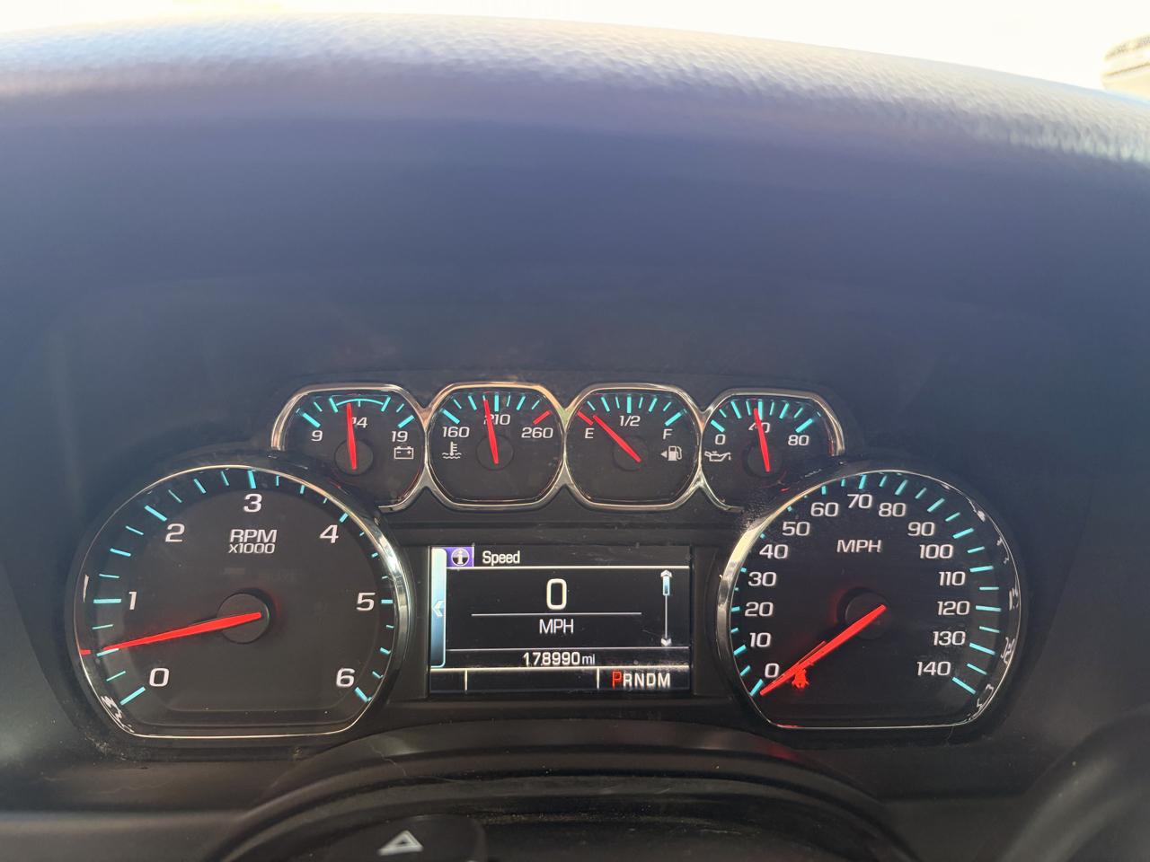 Chevrolet Suburban LT 1500 2WD 2015