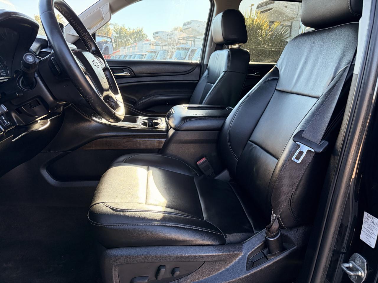 Chevrolet Suburban LT 1500 2WD 2015