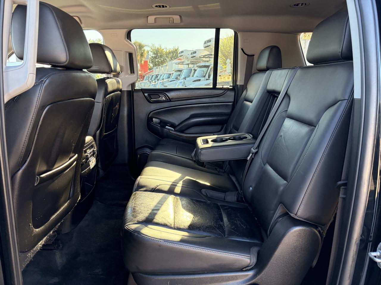 Chevrolet Suburban LT 1500 2WD 2015