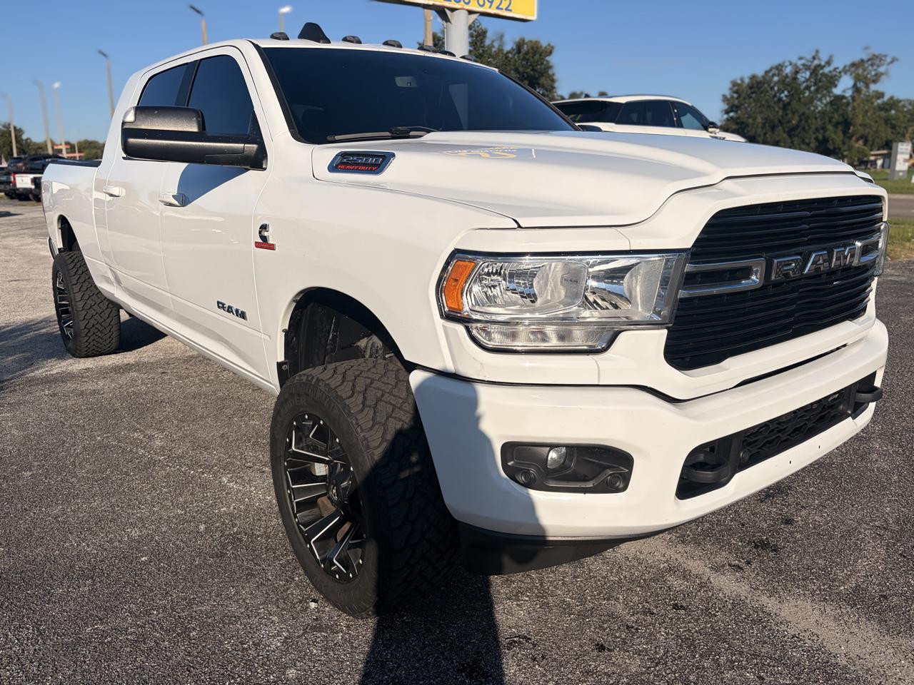 RAM 2500 Big Horn 4x4 Crew Cab 8' Box 2021