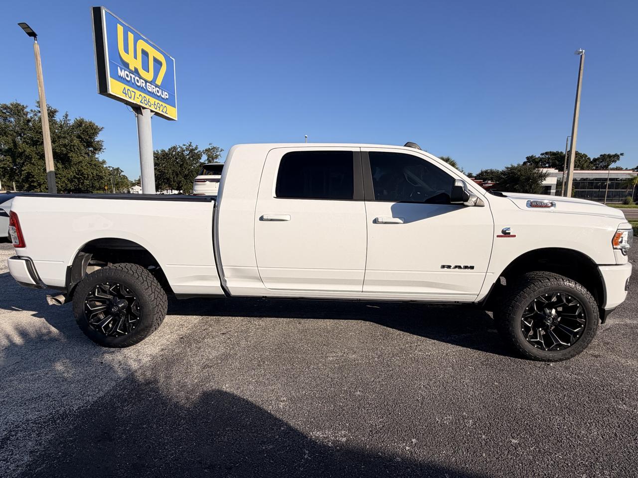 RAM 2500 Big Horn 4x4 Crew Cab 8' Box 2021