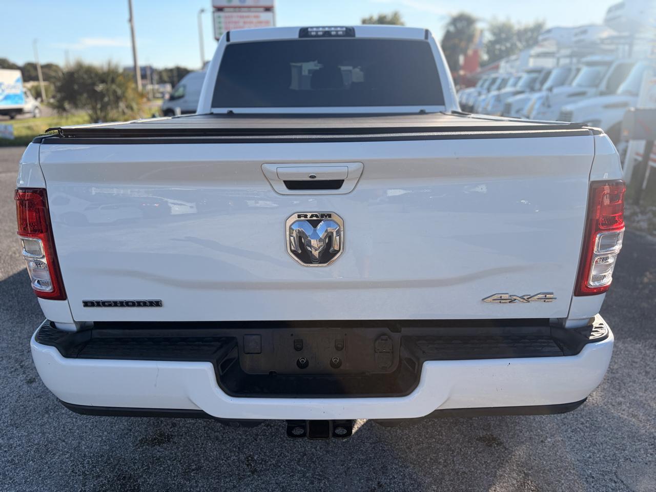 RAM 2500 Big Horn 4x4 Crew Cab 8' Box 2021