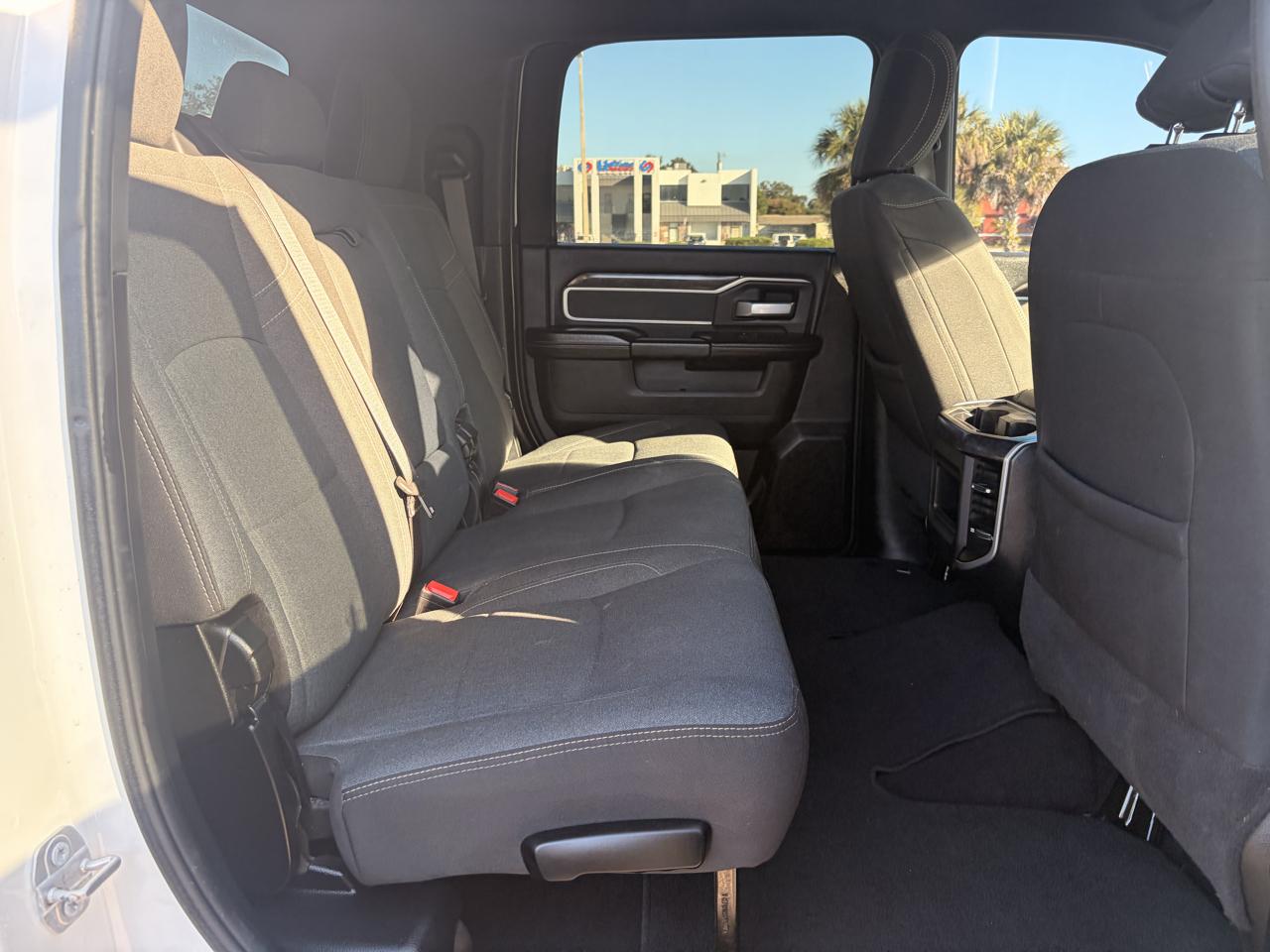 RAM 2500 Big Horn 4x4 Crew Cab 8' Box 2021