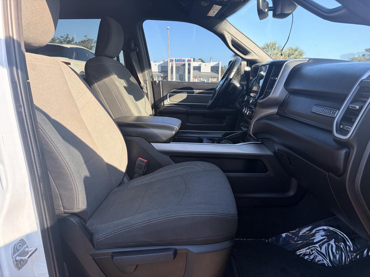 RAM 2500 Big Horn 4x4 Crew Cab 8' Box 2021
