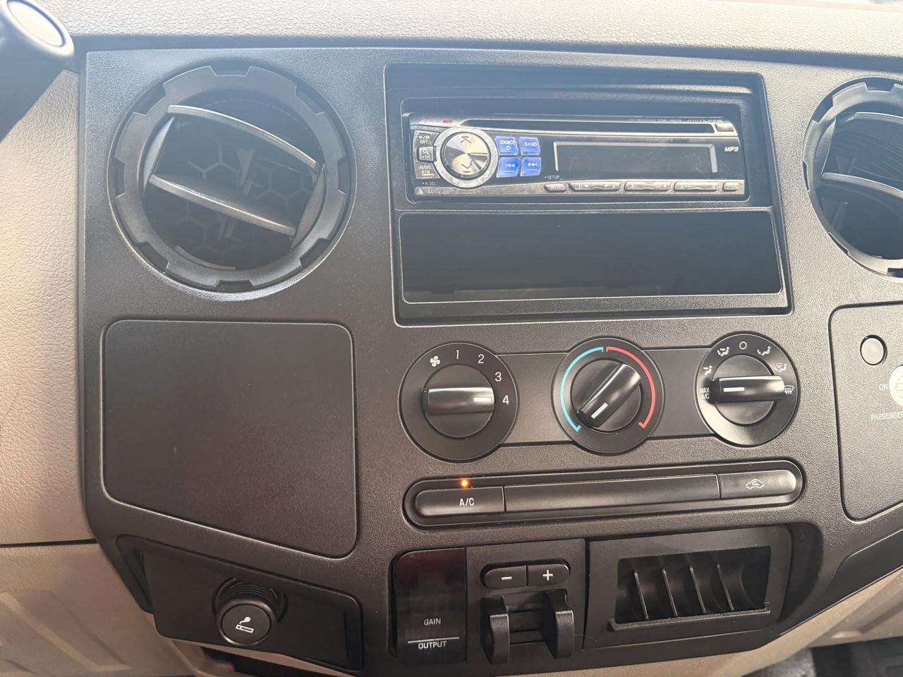 Ford F-350 SD XL SuperCab 4WD 2008