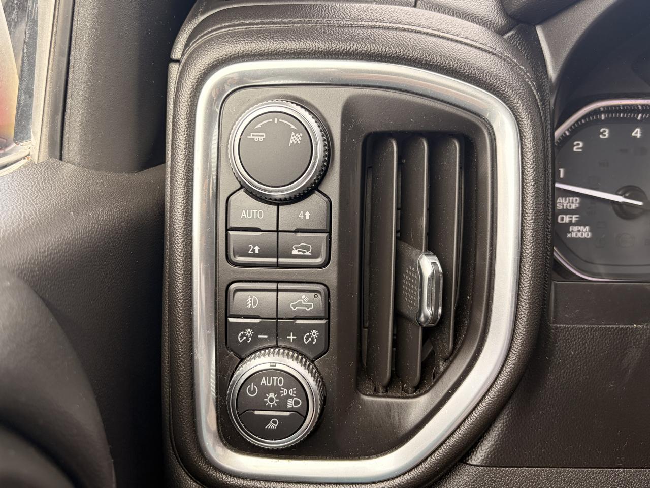 GMC Sierra 1500 4WD Crew Cab 143.5" SLT 2019