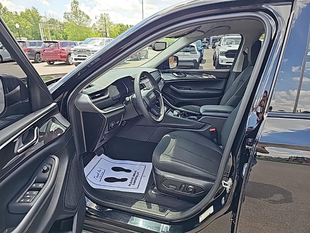 Jeep Grand Cherokee  2023