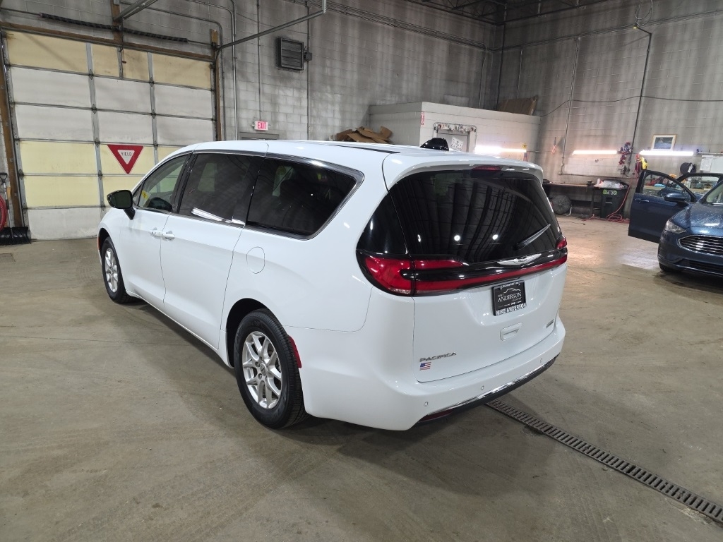 Chrysler Pacifica  2024