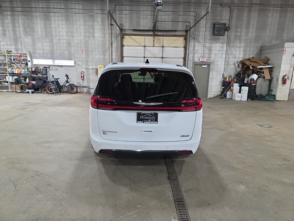 Chrysler Pacifica  2024