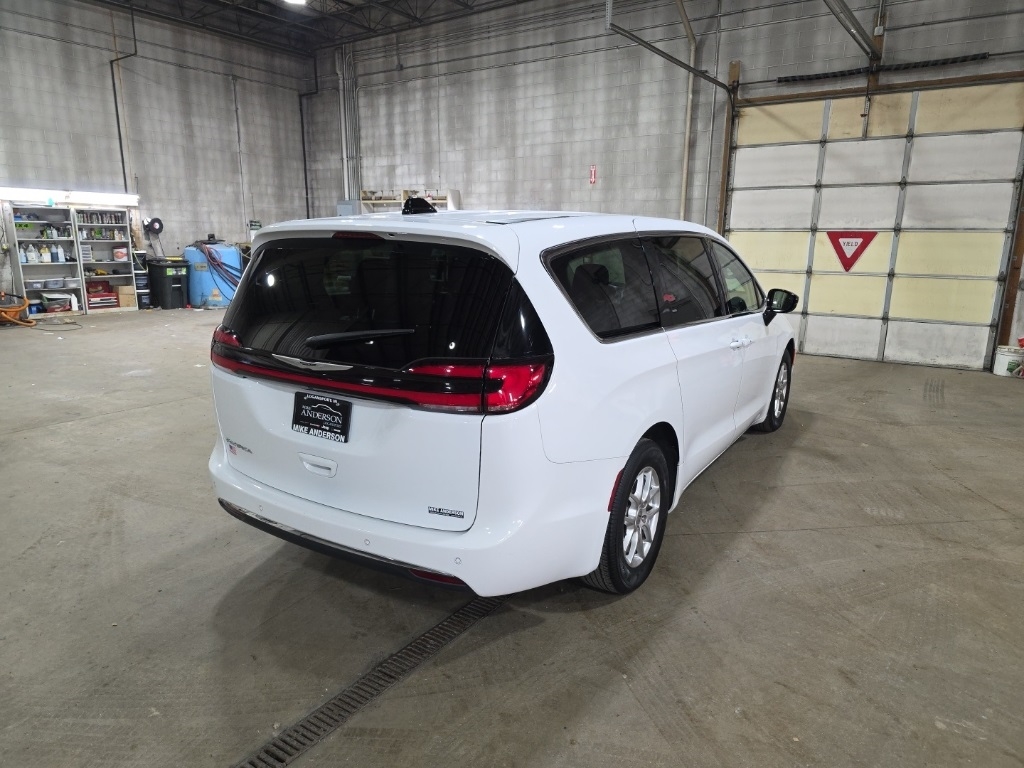 Chrysler Pacifica  2024