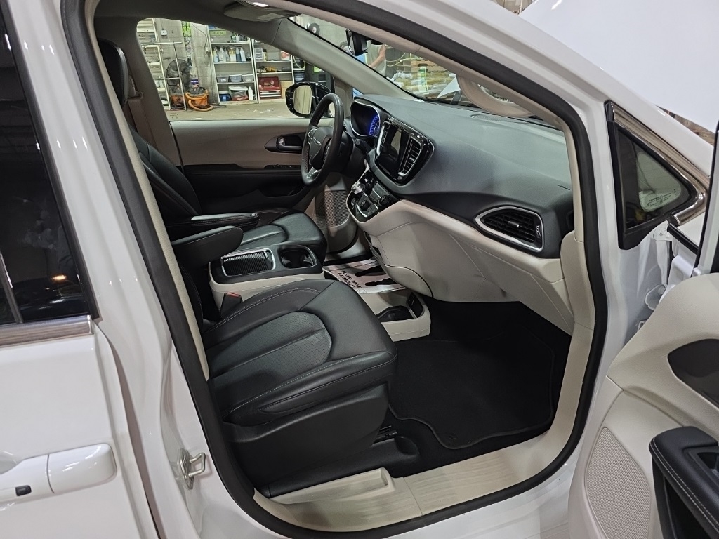 Chrysler Pacifica  2024